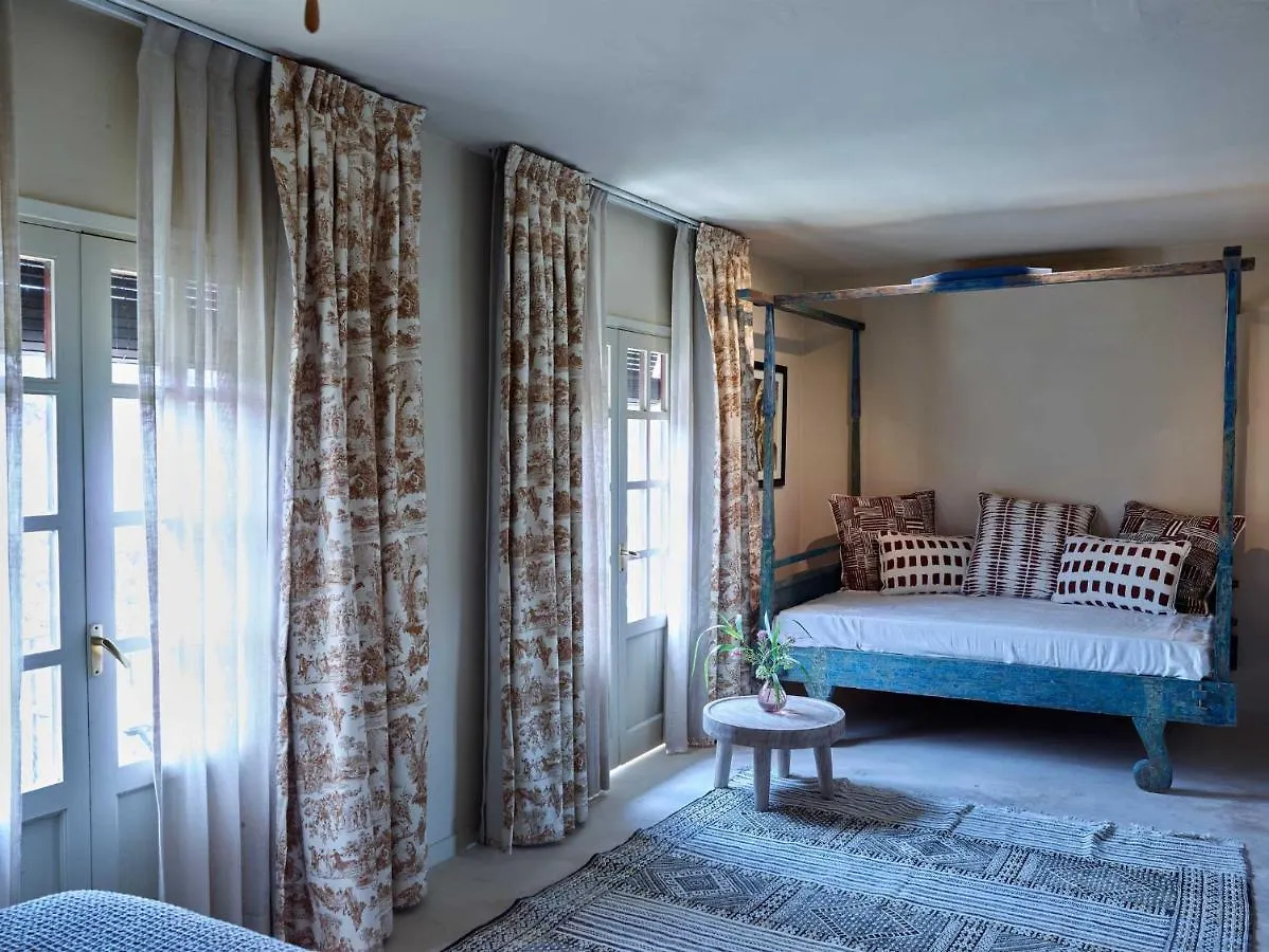 Gare Du Nord Bed & Breakfast Sant Joan De Labritja 0*,