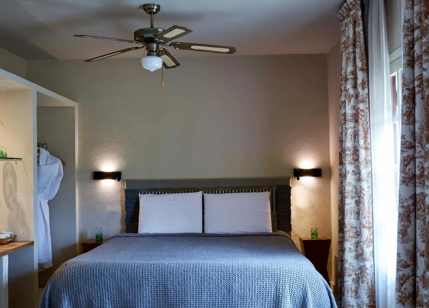Gare Du Nord Bed & Breakfast Sant Joan De Labritja 0*,  Spain